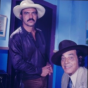 Lima Duarte e Paulo Gracindo em “O Bem-Amado”,